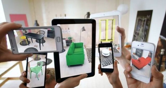 Realidad Aumentada: Consiste en la visión de un entorno físico del mundo real a través de un dispositivo (Smartphone, tablet, etc) para que se muestre en tiempo real junto con una capa adicional de elementos virtuales.