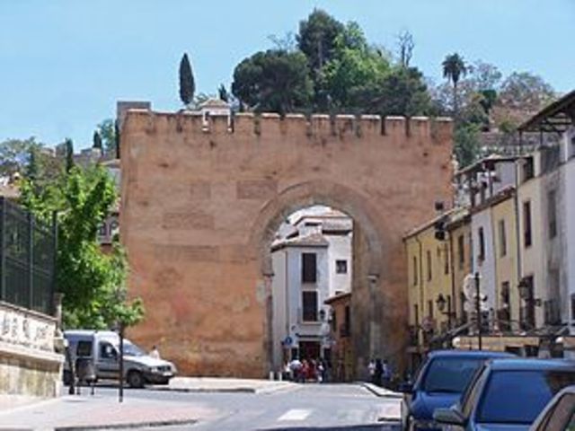 Puerta de Elvira granada