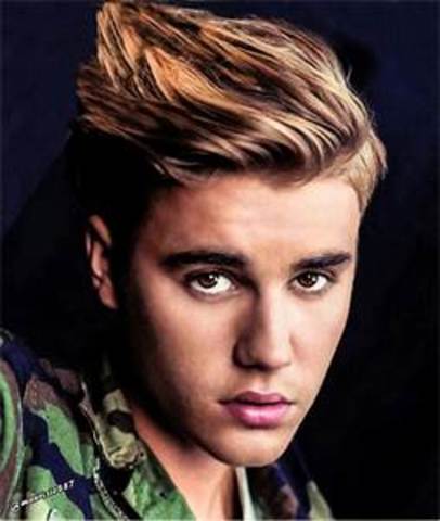 JUSTIN BIEBER
