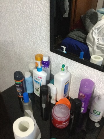 10.	Aplica tónico para el cuidado de su cara (evita que la resecación) luego aplica bloqueador.