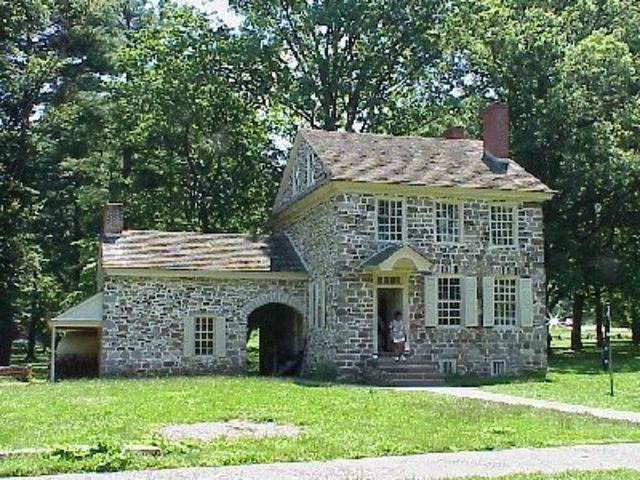 Washington occupies valley forge