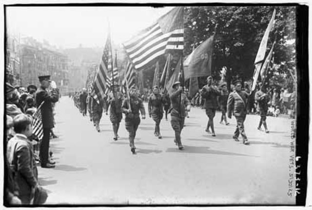 Austria-Hungary declares war on Serbia