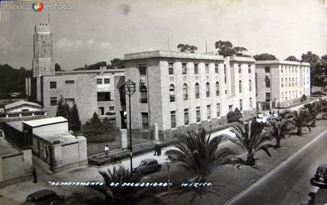DEPARTAMENTO DE SALUBRIDAD. Inicia la enseñanza de la nutriología.