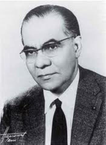 Dr. JOSÚE CASTRO. Impulsó la lucha contra el hambre. Escribío el libro de ¨La geografía del hambre¨.