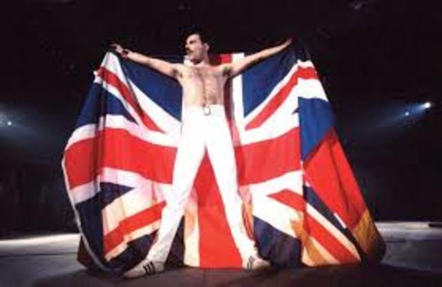 FREDDIE LLEGA A INGLATERRA