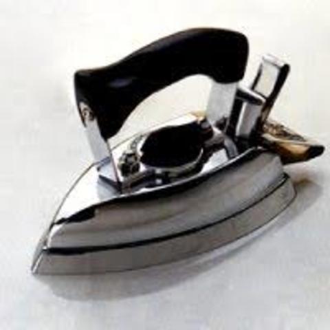 Primera plancha de vapor