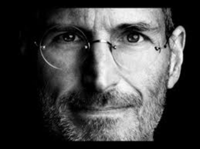 ¿quien fundo apple?