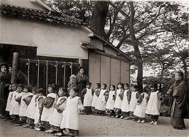 La educación primaria se vuelve gratuita