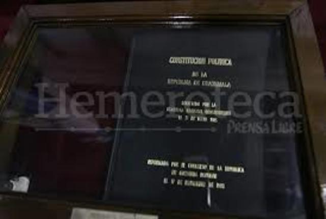 Un cambio en nuestra Constitución!