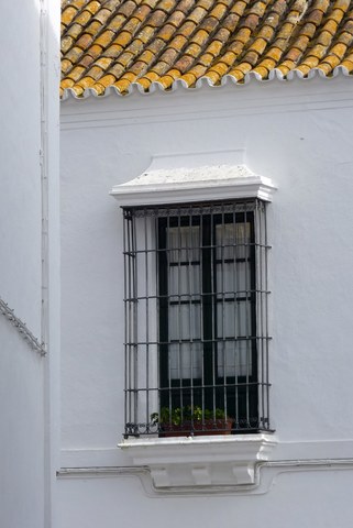 Hacienda pública creo un impuesto sobre puertas, ventanas y balcones