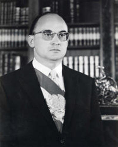 Presidente Luis Echeverría Álvarez (1970-1976).
