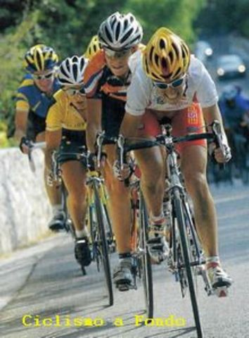 MUJERES EN EL CICLISMO DE RUTA