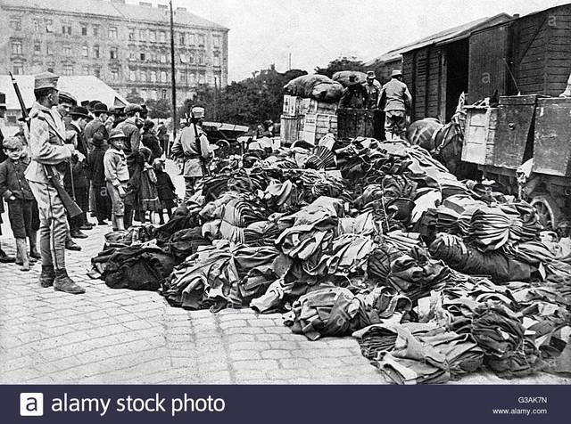 Germany declares war on Russia