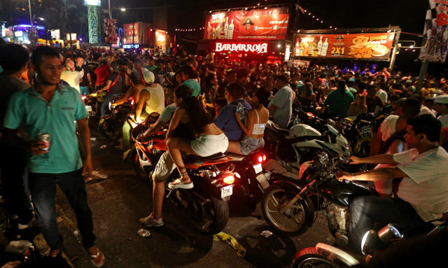 I went to the Acamoto event with my brothers and friends. It was a very big and beautiful event