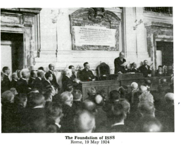 Se da el término de edafología para el estudio de los suelos