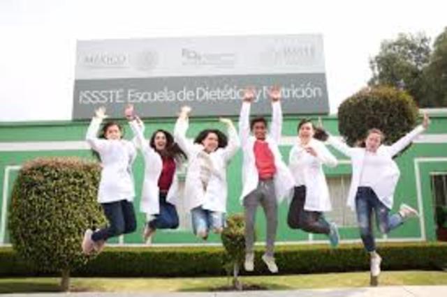 Inicia la escuela de dietética y nutrición (ISSSTE)