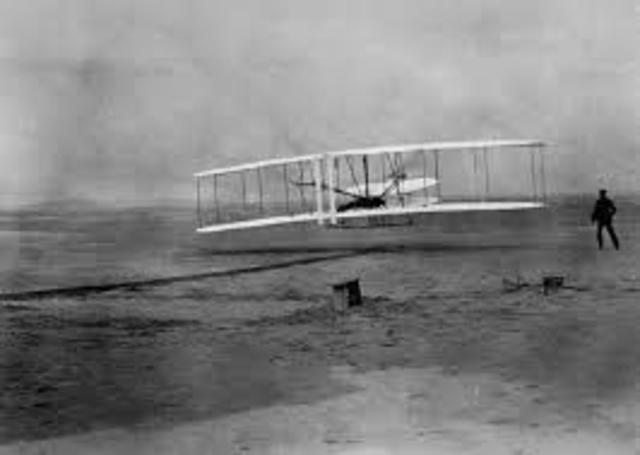 north carolina the Wright Brothers made the first successful powered flight by man at Kill Devil Hill near Kitty Hawk