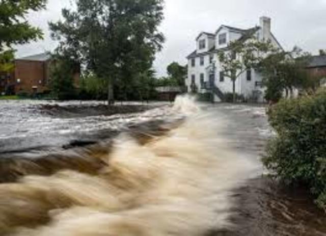 South Carolina Hurricane struck Charleston, 98 killed.