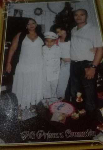 LA PRIMERA COMUNION DE MI HERMANO(EL MENOR)