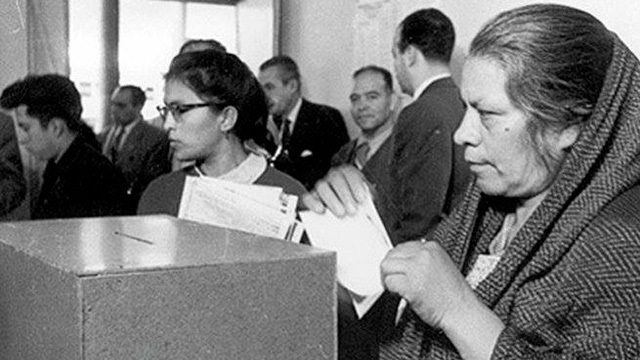 DERECHO AL VOTO DE LA MUJER