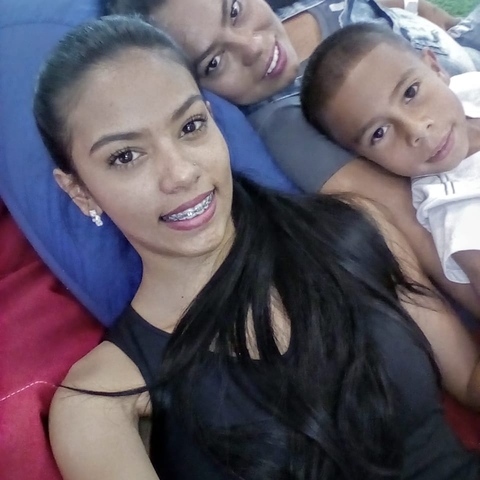 Mi mama y mi hermano