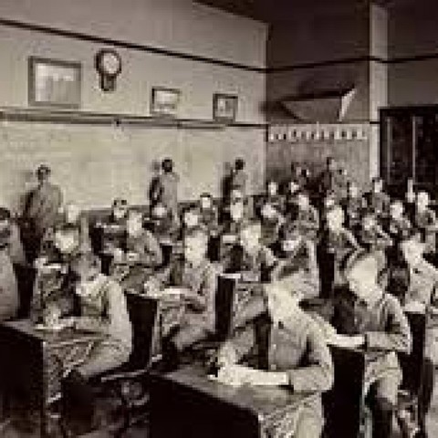 Surgen las escuelas como mecanismo de control