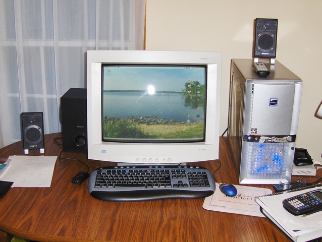 Desktop Computer (10 years old)