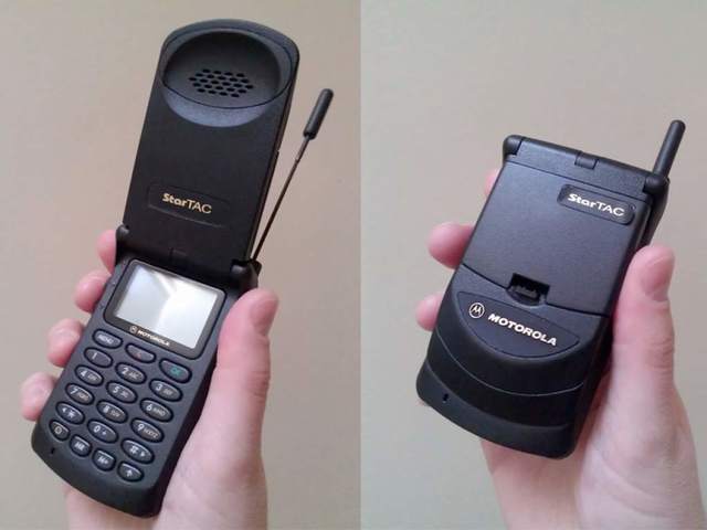Primer celular portable