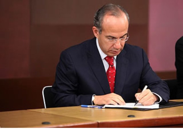 Se logra estabilidad economica durante el mandato de Felipe Calderon