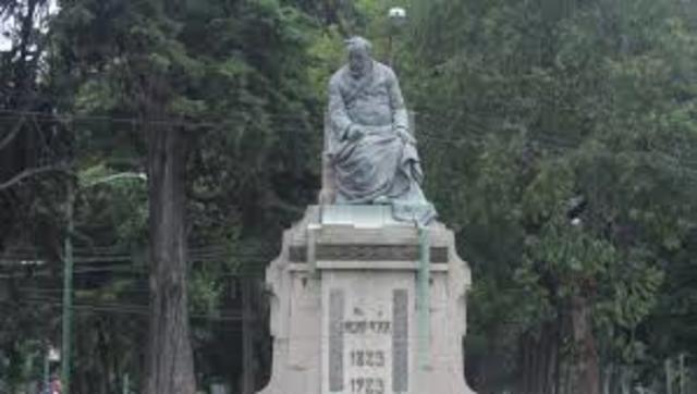 Monumento a Lorenzo Montufar