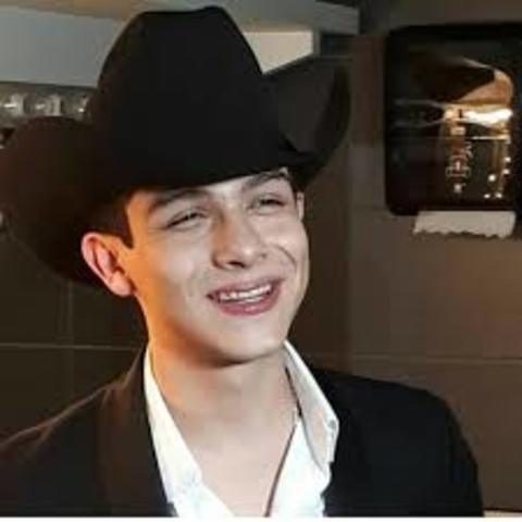 COMO ES LA VIDA DE CORNELIO VEGA