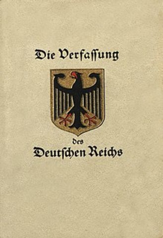 Constitución de Weimar, en Alemania