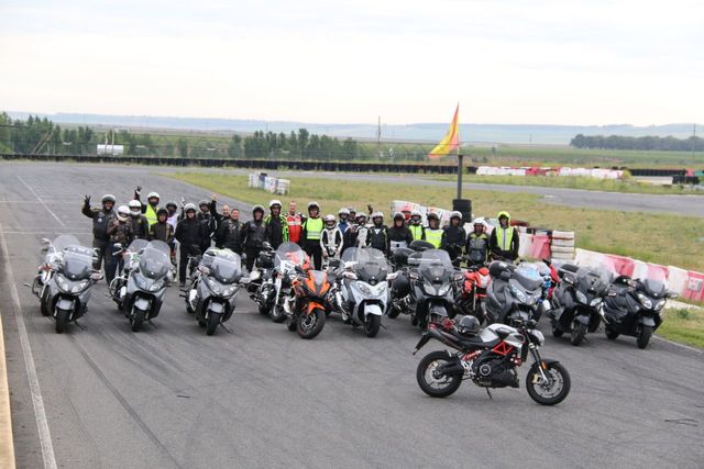 CURSO CONDUCCIÓN DE MOTO MORIWOKY