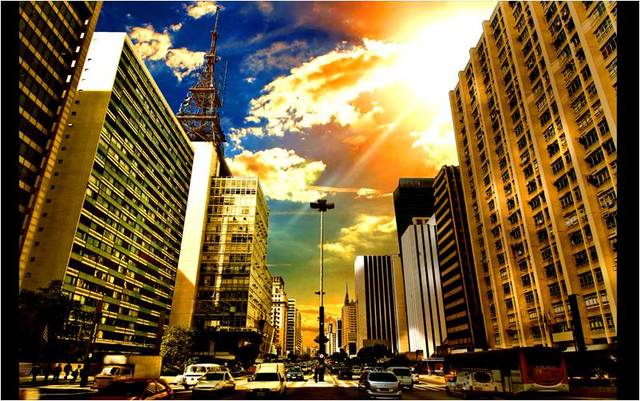 Imagem da Av. Paulista nos anos 2000.