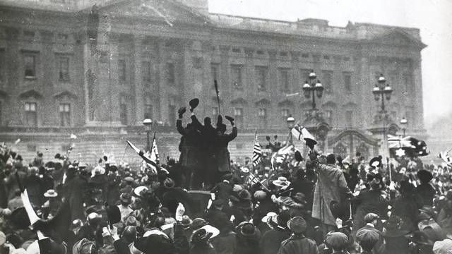End of WW1, Armistice Day.