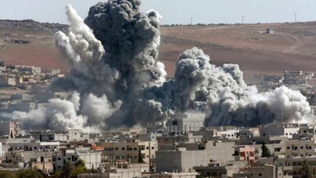 Los alemanes lanzan el primer ataque