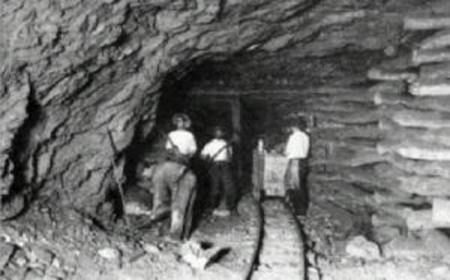 1913-1916  Panorama económico de la Revolución Mexicana