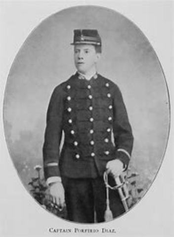 INICIA SUS ESTUDIOS DE BACHILLER