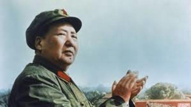 Mao Zedong becomes communist leader of China
