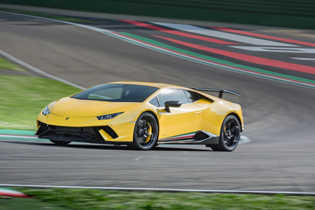 LAMBORGHINI HURACAN PERFORMANTE
