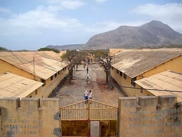 Campo de concentração