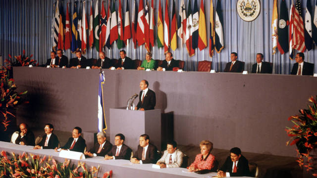 firma de los Acuerdos de Paz (El Salvador)