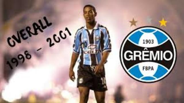 Ronaldinho professional debut