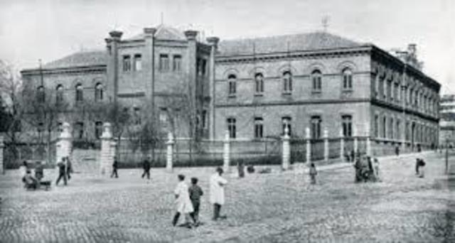 Primera escuela veterinaria