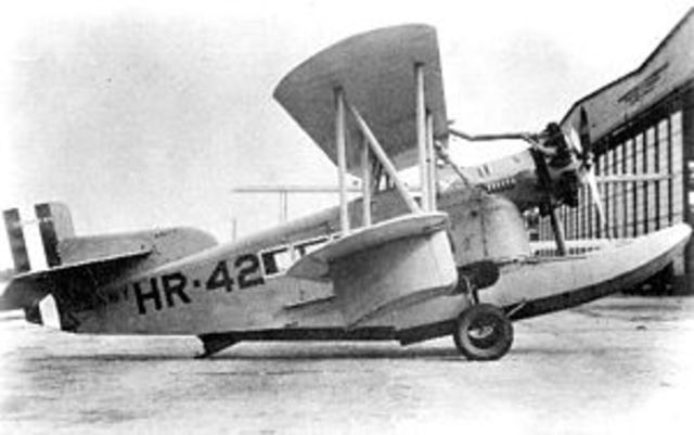 Air Commerce Act is passed