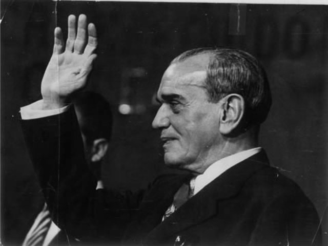 Adolfo Ruiz Cortines 1952-1958