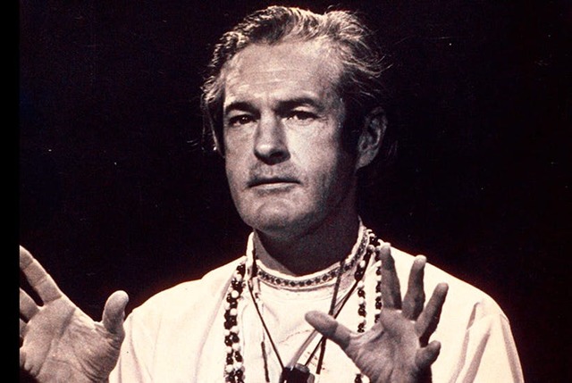 Joven psicólogo británico Timothy Leary.