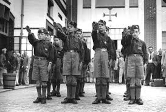 Criação da Mocidade Portuguesa