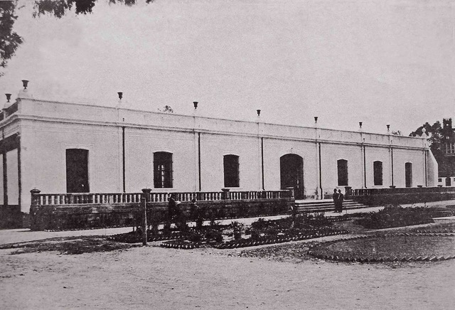 Fundación del Colegio Nacional de Agricultura en México.
