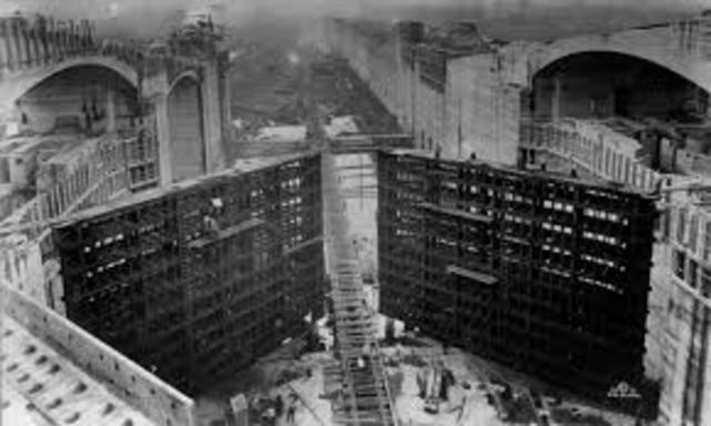 Panama becomes a nation